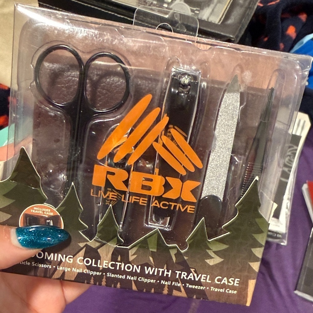 RBX Grooming Set with Travel Case - Black and Silver - Picture 3 of 4